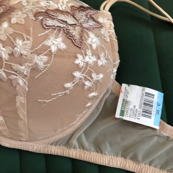 Christie’s Lingerie Set - Picture 6 of 13